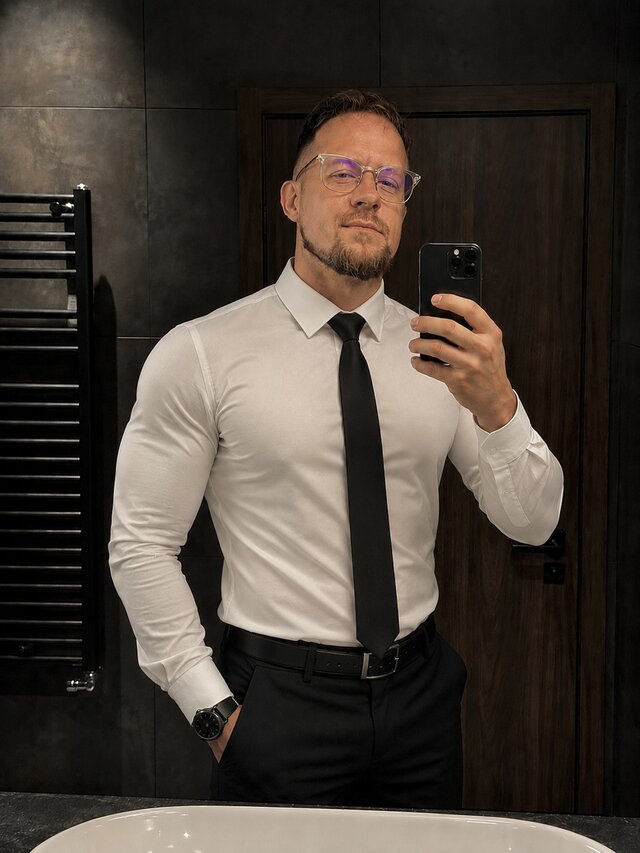 Adamm83
