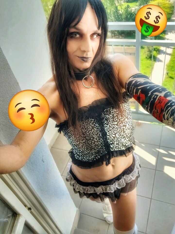 €€€ - HARDCORELLA69