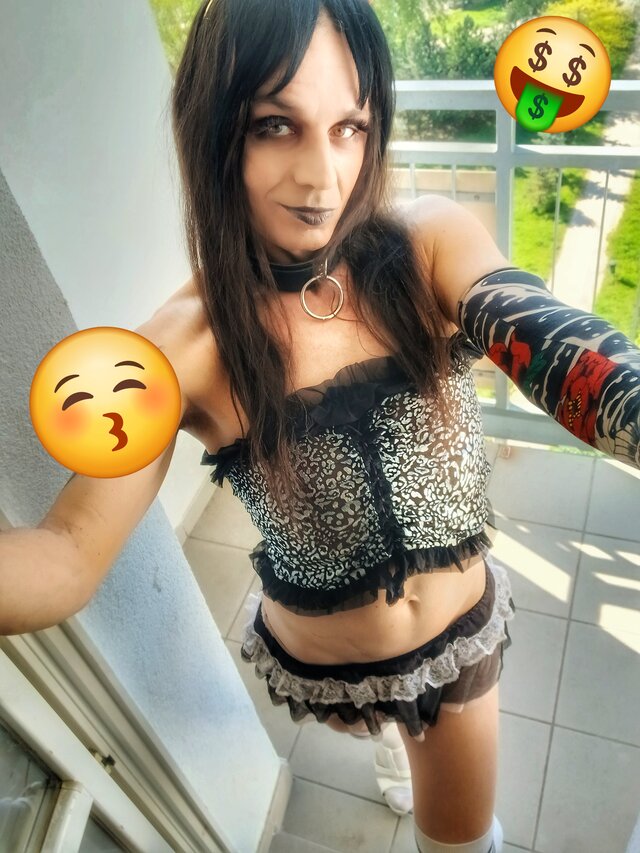 HARDCORELLA69