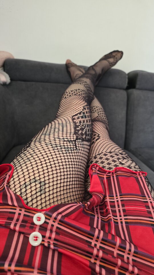 8791.jpg - FeetQueen99