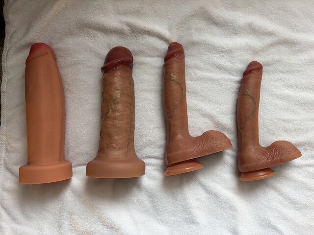 Hugeanaldildo