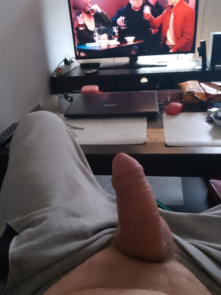Dam possać, wybzykam, tylko real! Priv i komentarze tu - Szymon378