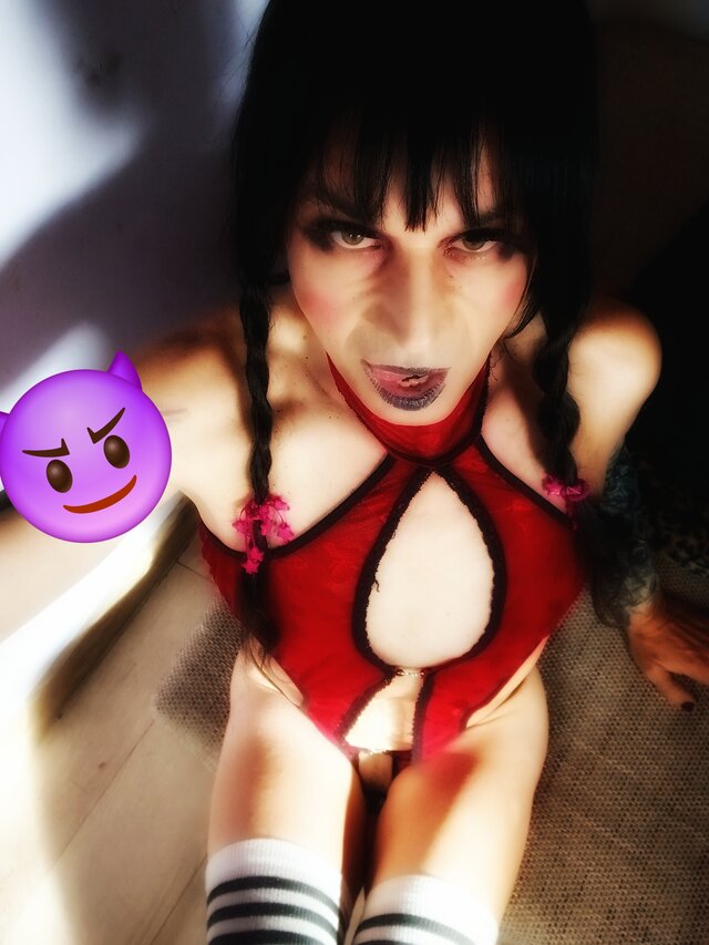 HARDCORELLA69