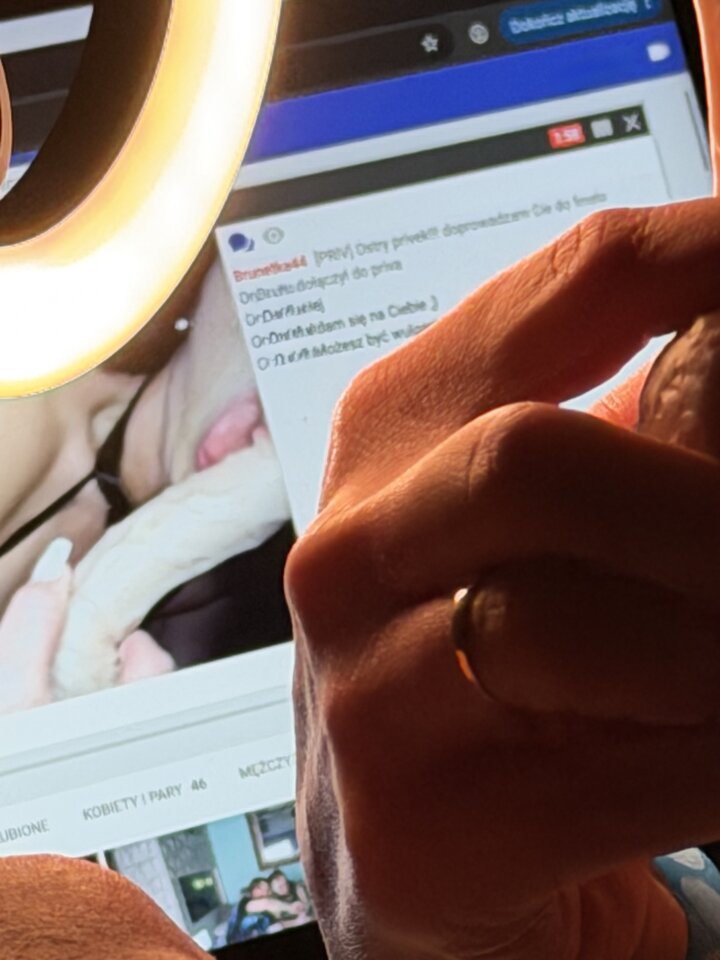 Może ostry privek? 😈😈😈 - Brunetka44
