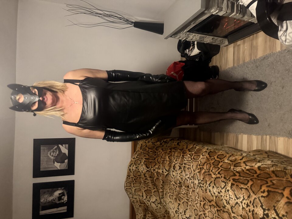 IMG_8656.jpeg - BadWoman77BadMan76