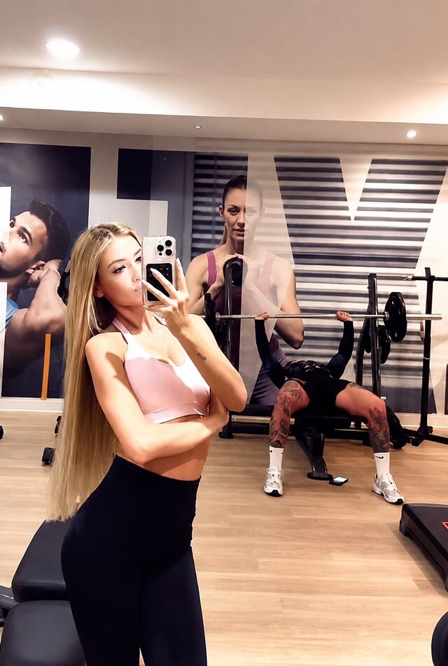 AdriannaAdele