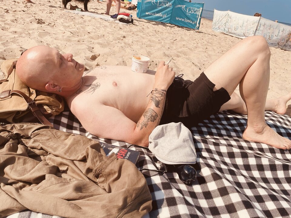 Stary człowiek i .....może ;) - Skins69