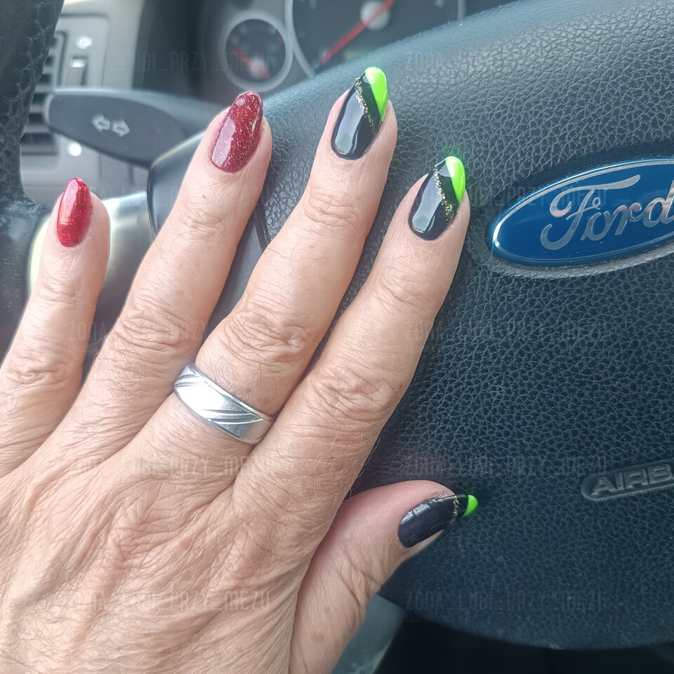 Nowe kolorki 💅 damskiego faceta 💕👄 - Zona_lubi_przy_mezu