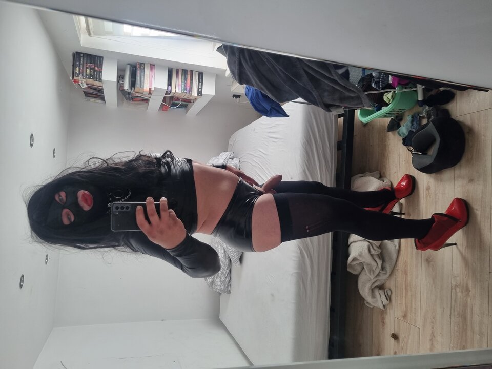 1000016022.jpg - Leatherkinia89