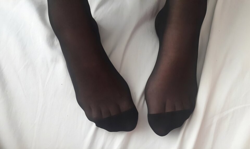 1000054435.jpg - Nylonfoot1
