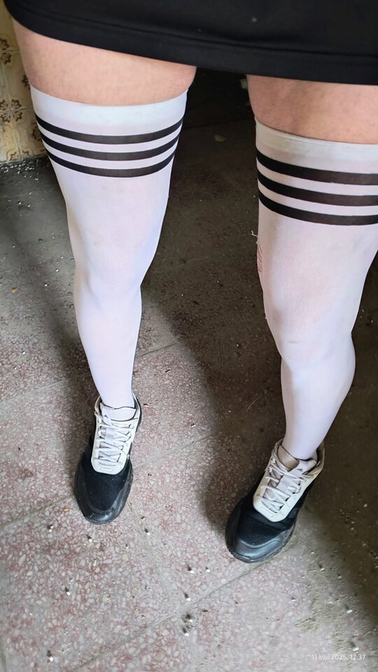 32c0993e-ba9e-42c8-a31a-1f2fffbd6106-1_all_525.jpg - CD_Pussy