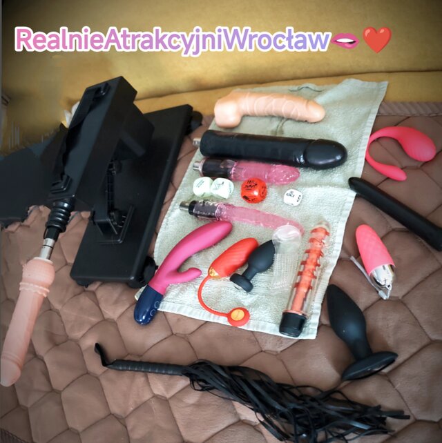 RealnieAtrakcyjniOni
