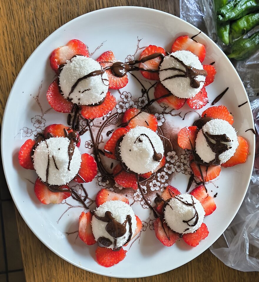 Mmmmm, deserek 😋🍓❤️ - Gabi8240692