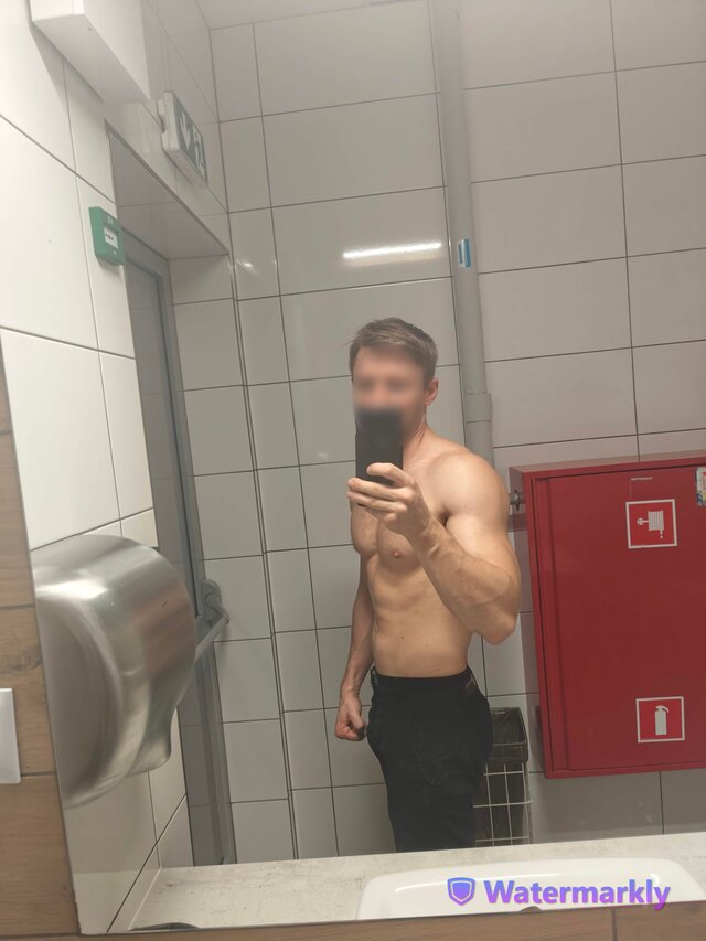ArekMoto